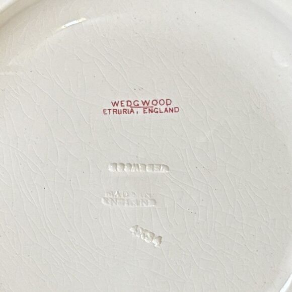 Wedgwood England Red Transferware Soup Bowls Set of 8 Grapevine Scalloped Rim - Picture 4 of 11